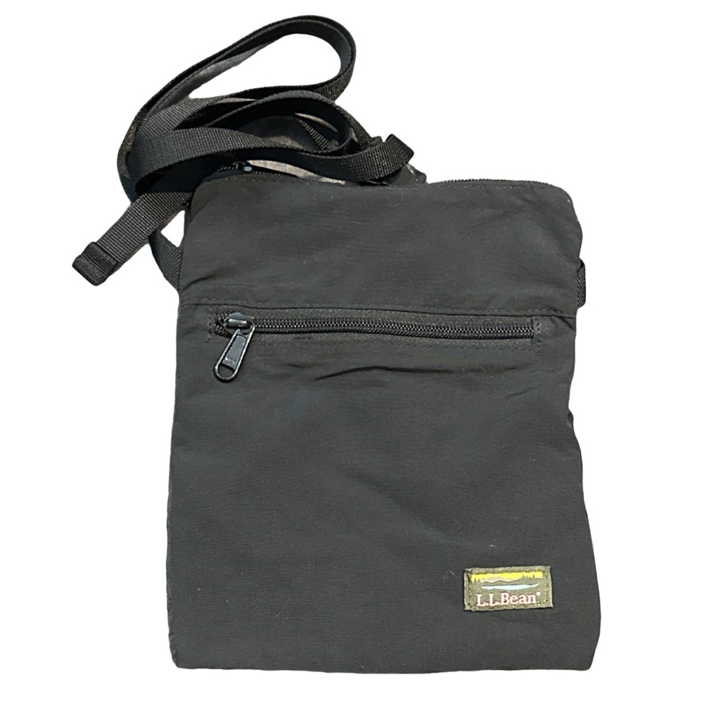 LL BEAN unisex black mountain classic 2-pocket lightweight crossbody bag, NWOT.